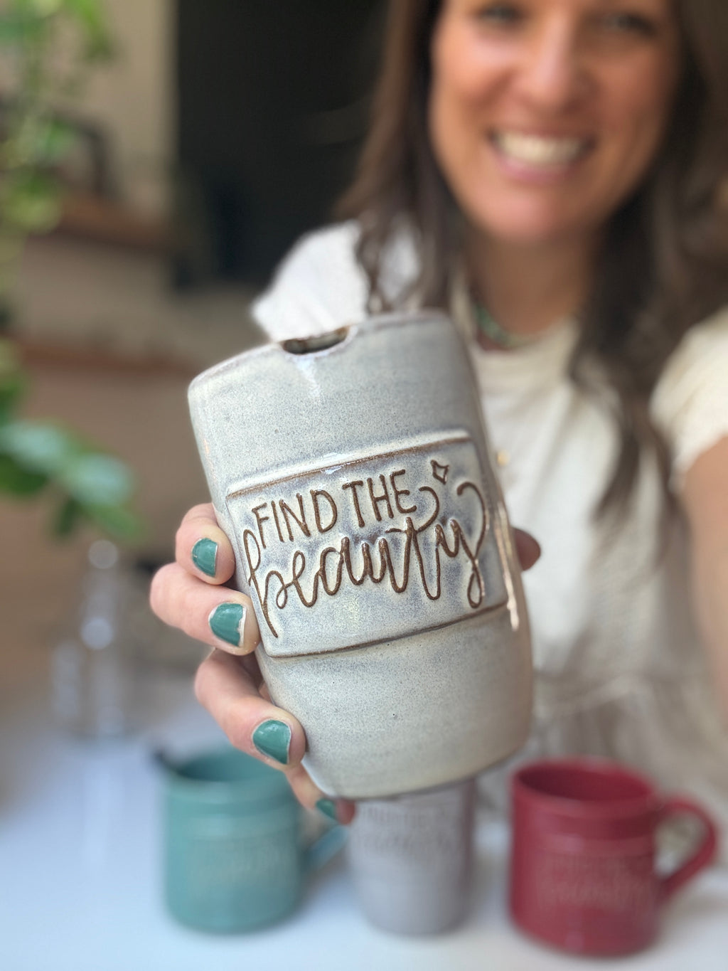 Find the Beauty mug (PRE-ORDER), to-go style 16 ounce