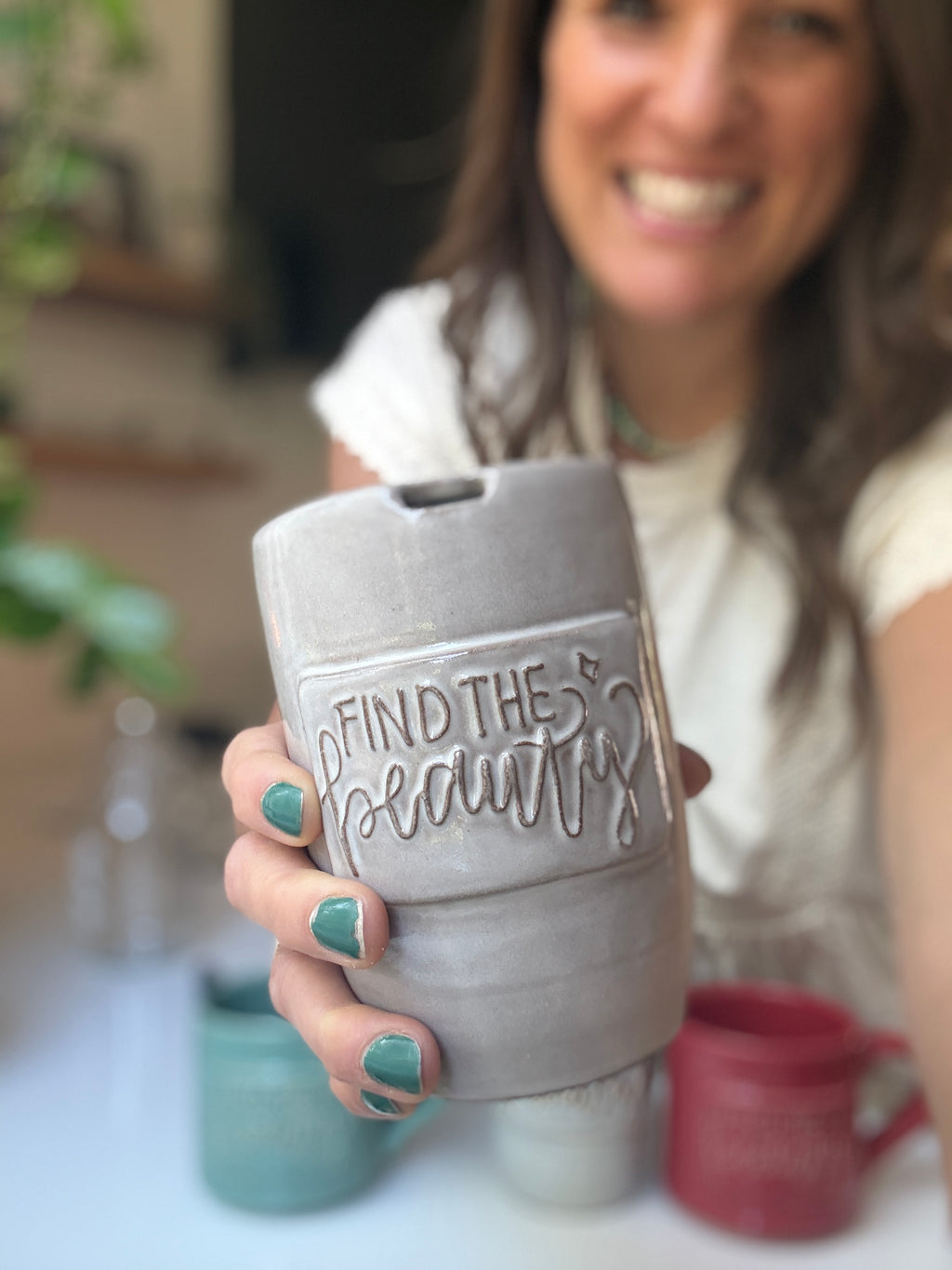 Find the Beauty mug (PRE-ORDER), to-go style 16 ounce